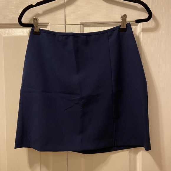 Women’s casual suit - Picture 2 of 4